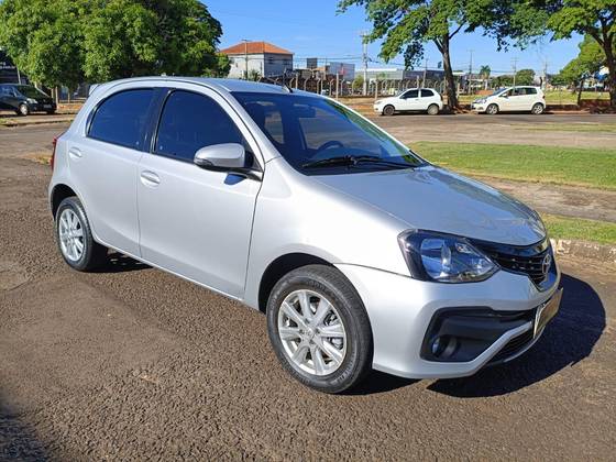 TOYOTA ETIOS 1.5 X PLUS 16V FLEX 4P AUTOMÁTICO